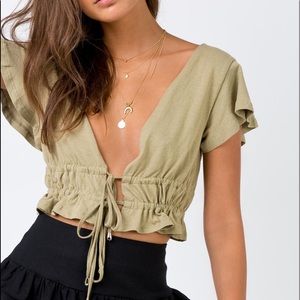 Crop top (Never Worn) fits like a medium